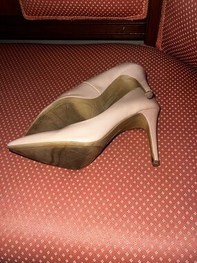 Christian Siriano Nude Pumps